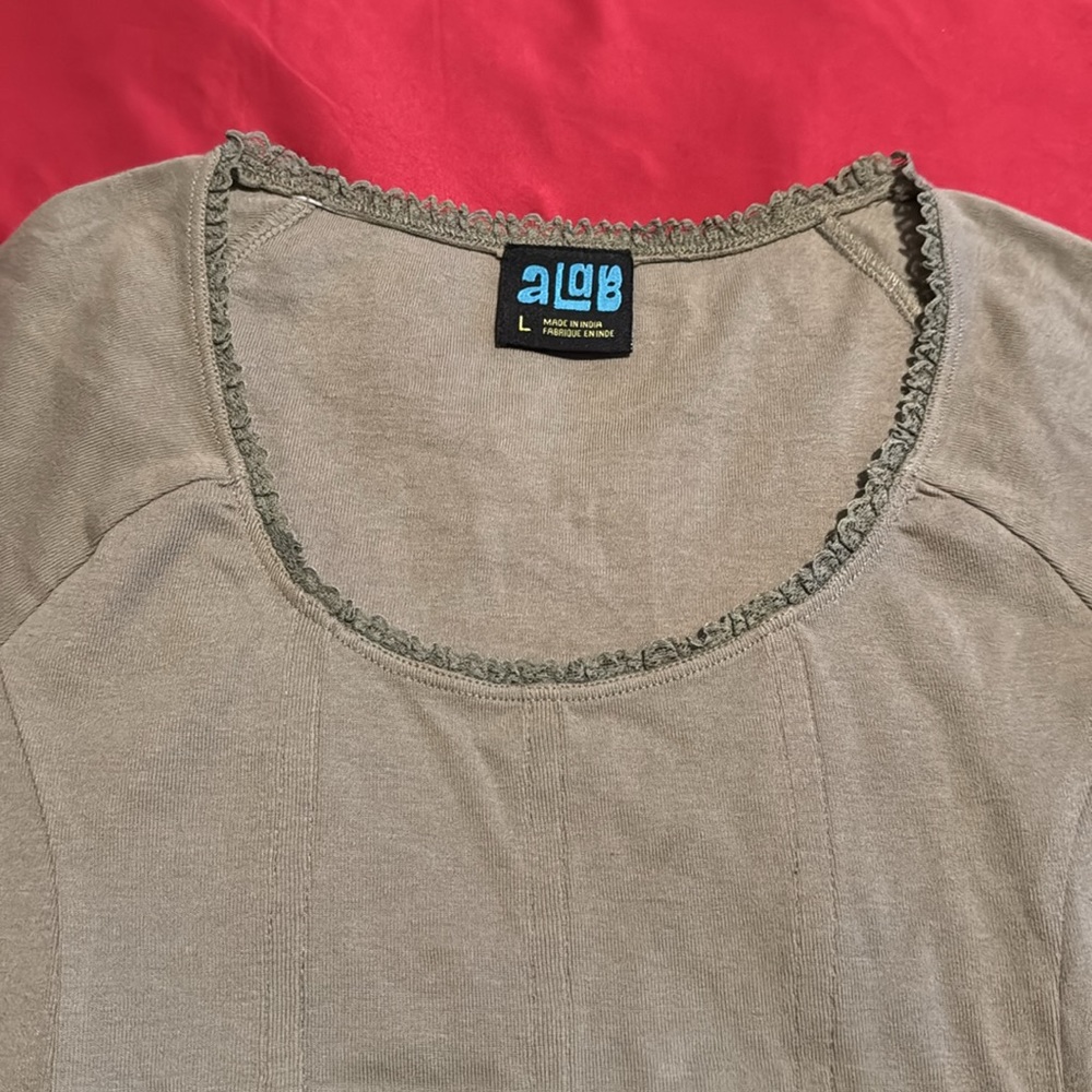 aLab crop top - Picture 3 of 3